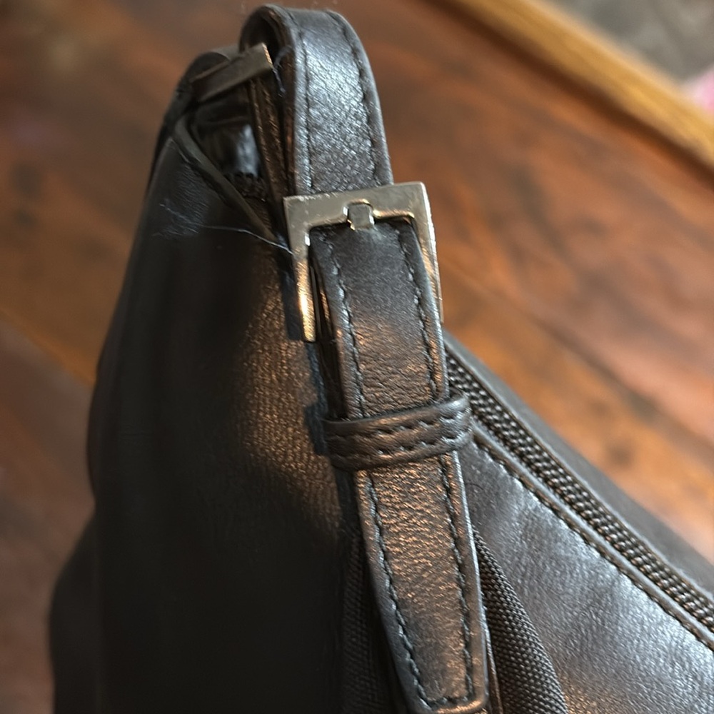 GUCCI Vintage Hobo Half Moon Bag - Picture 9 of 16